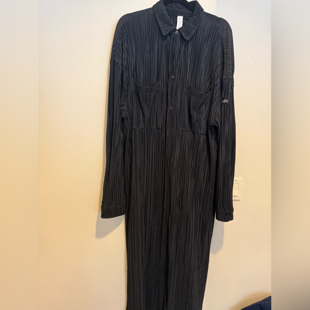 ALO Micro Plisse Shirt Dress